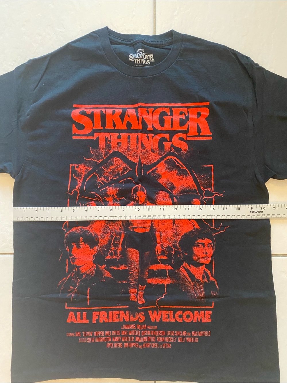 Hot Topic Stranger Things Graphic Tee - Picture 4 of 5
